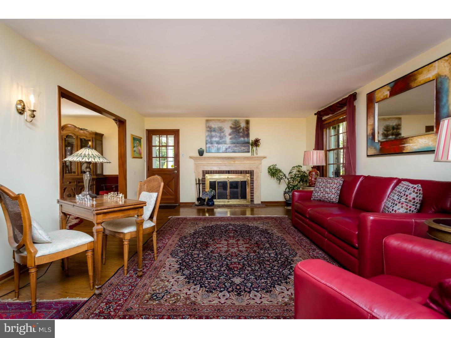 1362 Glenhardie Road Wayne, PA 19087 - Photo 5 of 24 Living Room