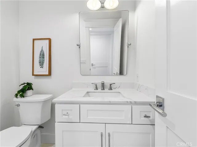 $2,595,000 | 6781 Lawn Haven Drive, Huntington Beach, CA 92648