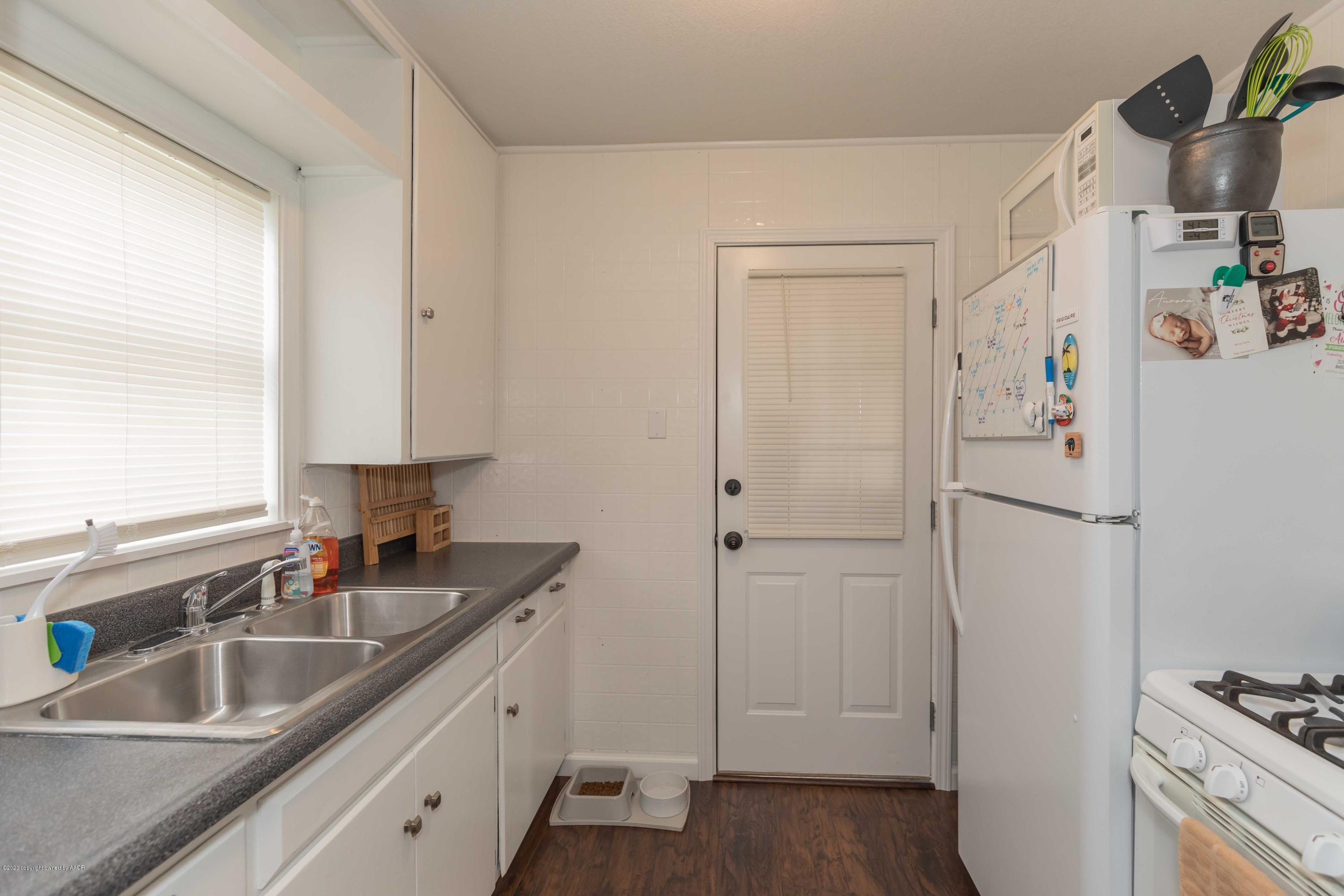 1509 North Spring Street Amarillo, TX 79107 - Photo 10 of 25 KITCHEN VIEW 1