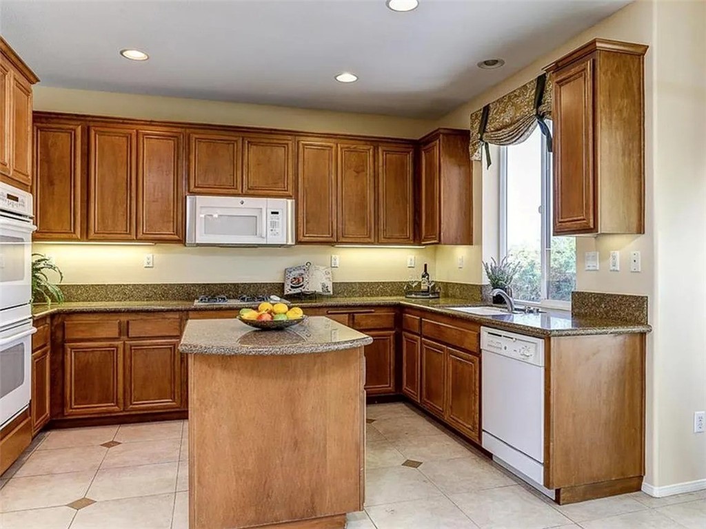 11217 Ravenna Lane Porter Ranch, CA 91326 - Photo 17 of 28