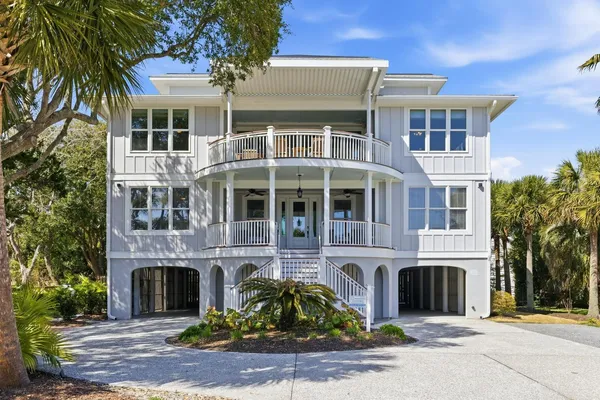 $4,750,000 | 3705 Palm Boulevard, Isle of Palms, SC 29451