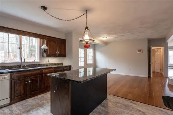 $670,000 | 200 Mistic Avenue, Rockport, ME 04856