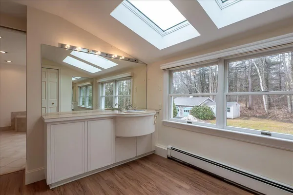 $670,000 | 200 Mistic Avenue, Rockport, ME 04856