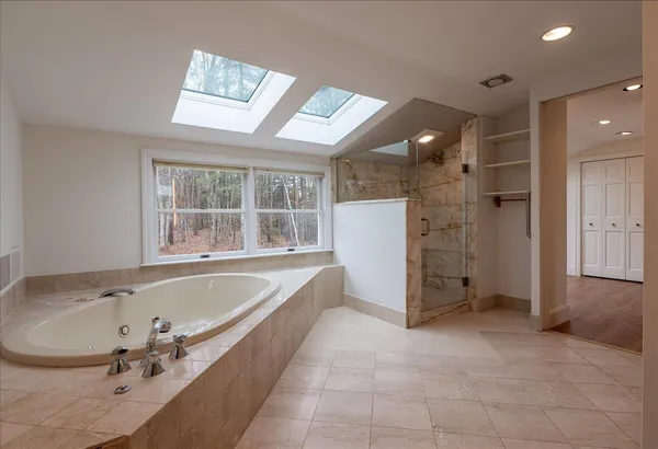 $670,000 | 200 Mistic Avenue, Rockport, ME 04856