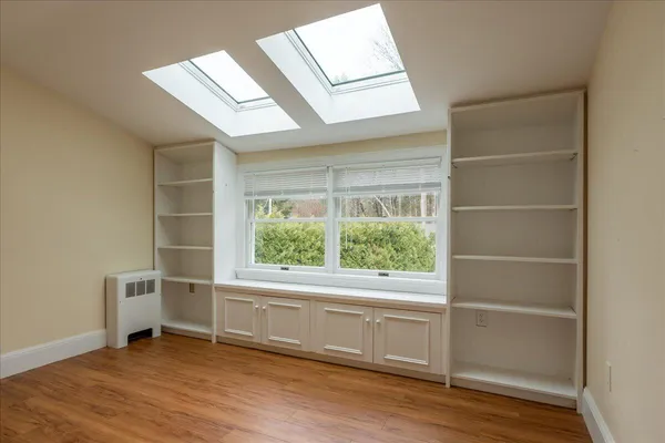 $670,000 | 200 Mistic Avenue, Rockport, ME 04856