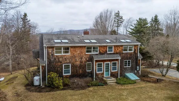 $670,000 | 200 Mistic Avenue, Rockport, ME 04856