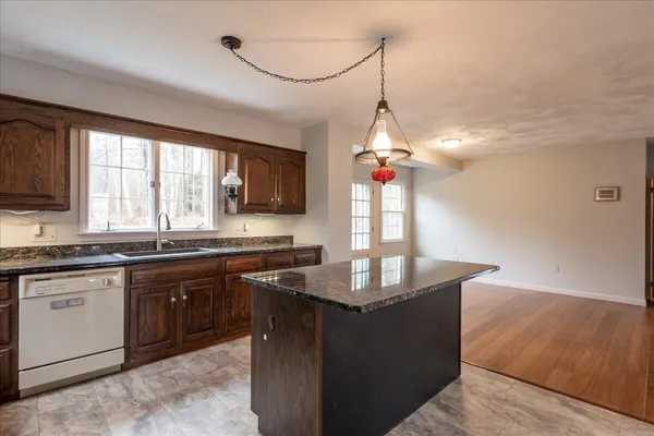 $670,000 | 200 Mistic Avenue, Rockport, ME 04856