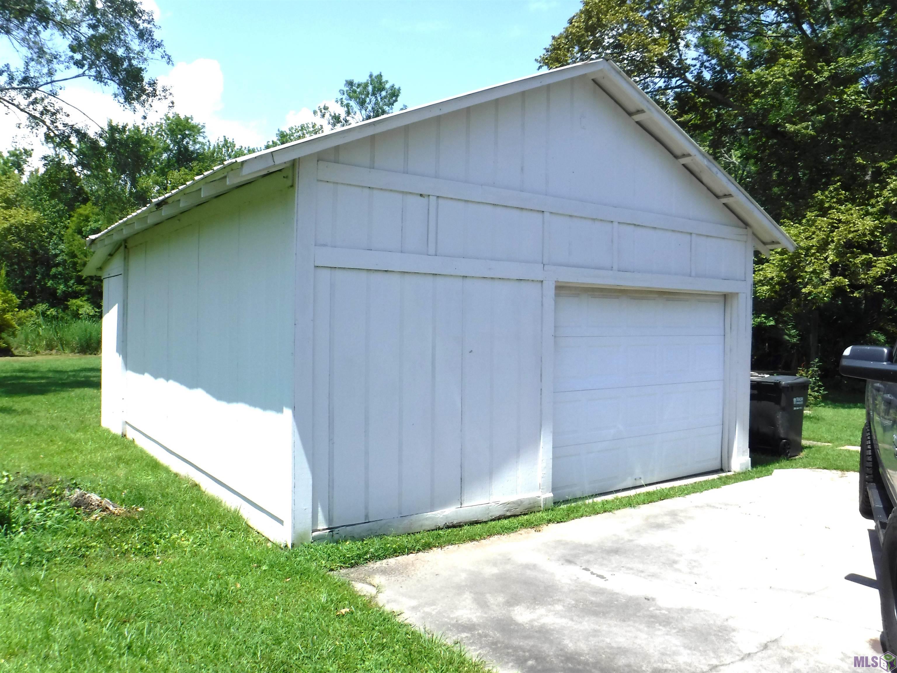 8369 Phillips Road St. Amant, LA 70774 - Photo 18 of 18 Garage/Workshop