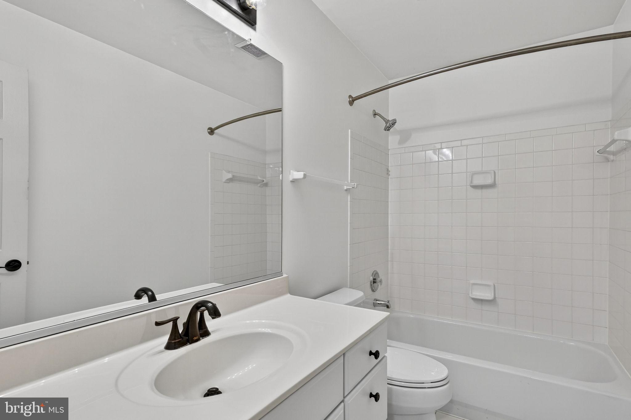 42943 Gotham Way Ashburn, VA 20147 - Photo 35 of 53 Freshly painted upstairs hall bath