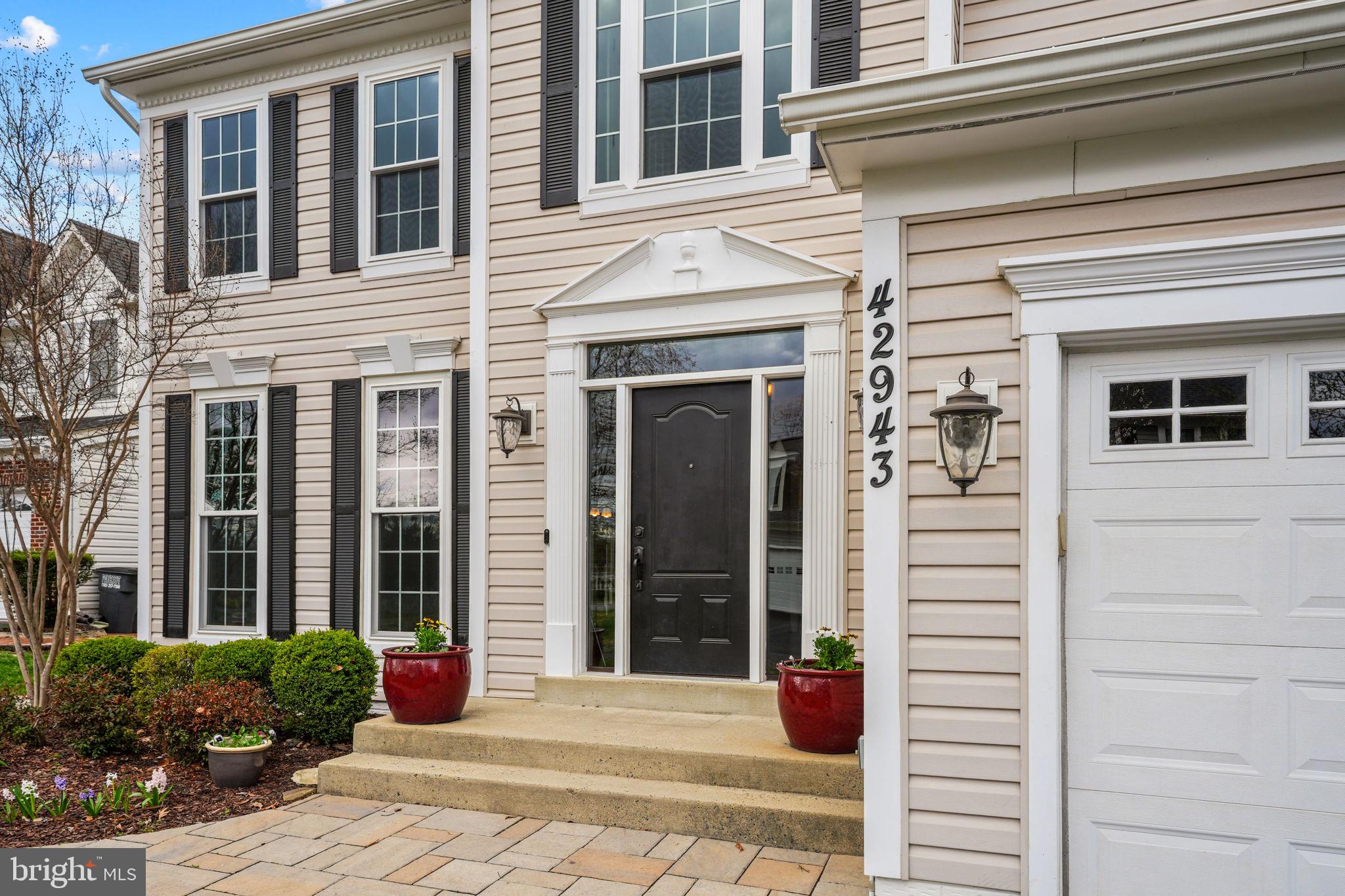 42943 Gotham Way Ashburn, VA 20147 - Photo 4 of 53