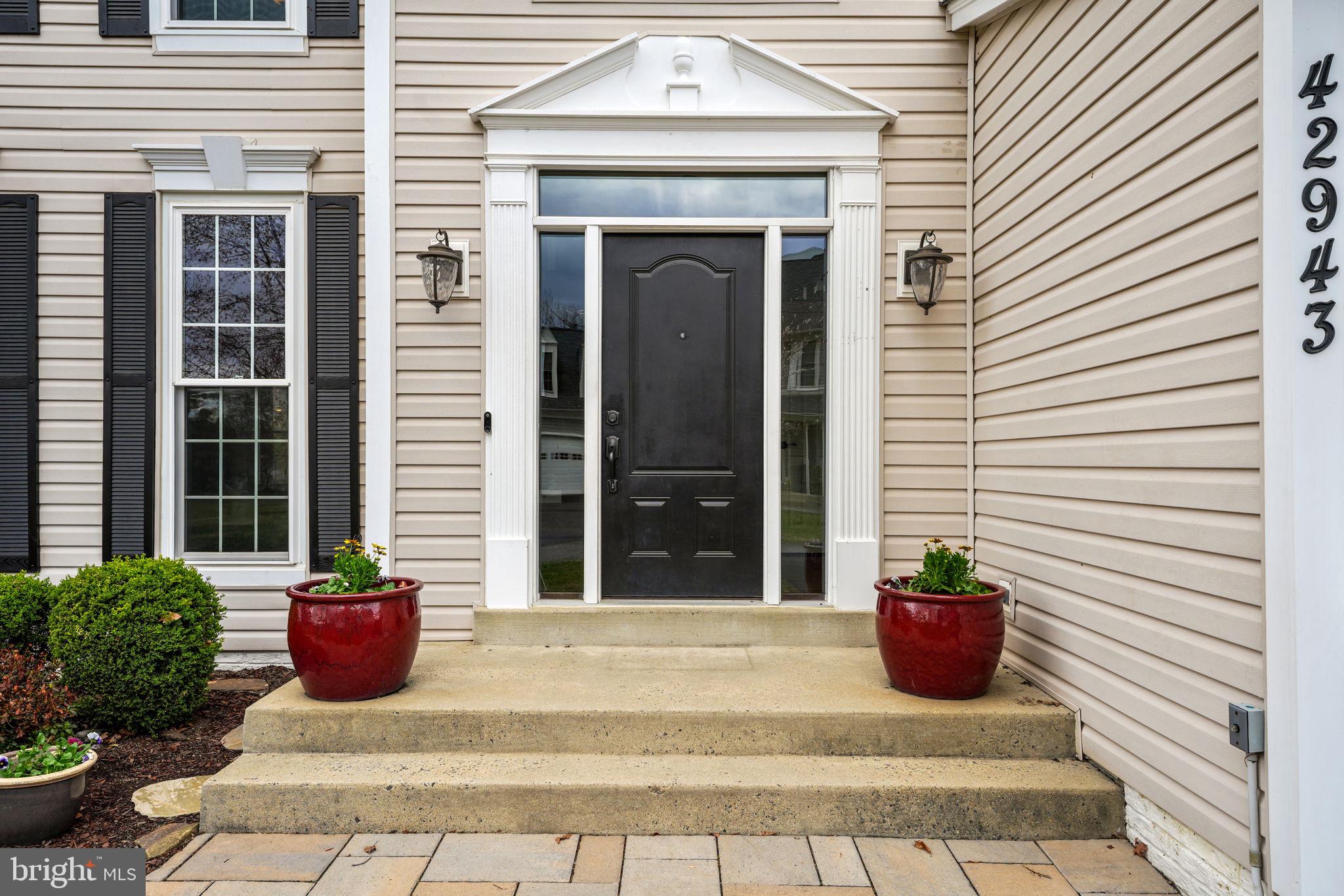 42943 Gotham Way Ashburn, VA 20147 - Photo 5 of 53