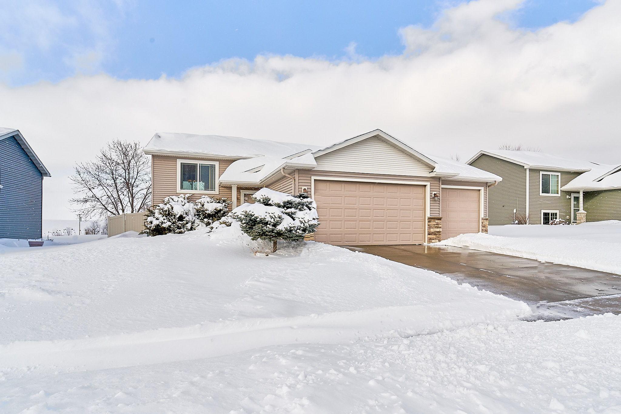 3843 McIntosh Drive Northwest Rochester, MN 55901 - Photo 1 of 47 Gallery Image 1