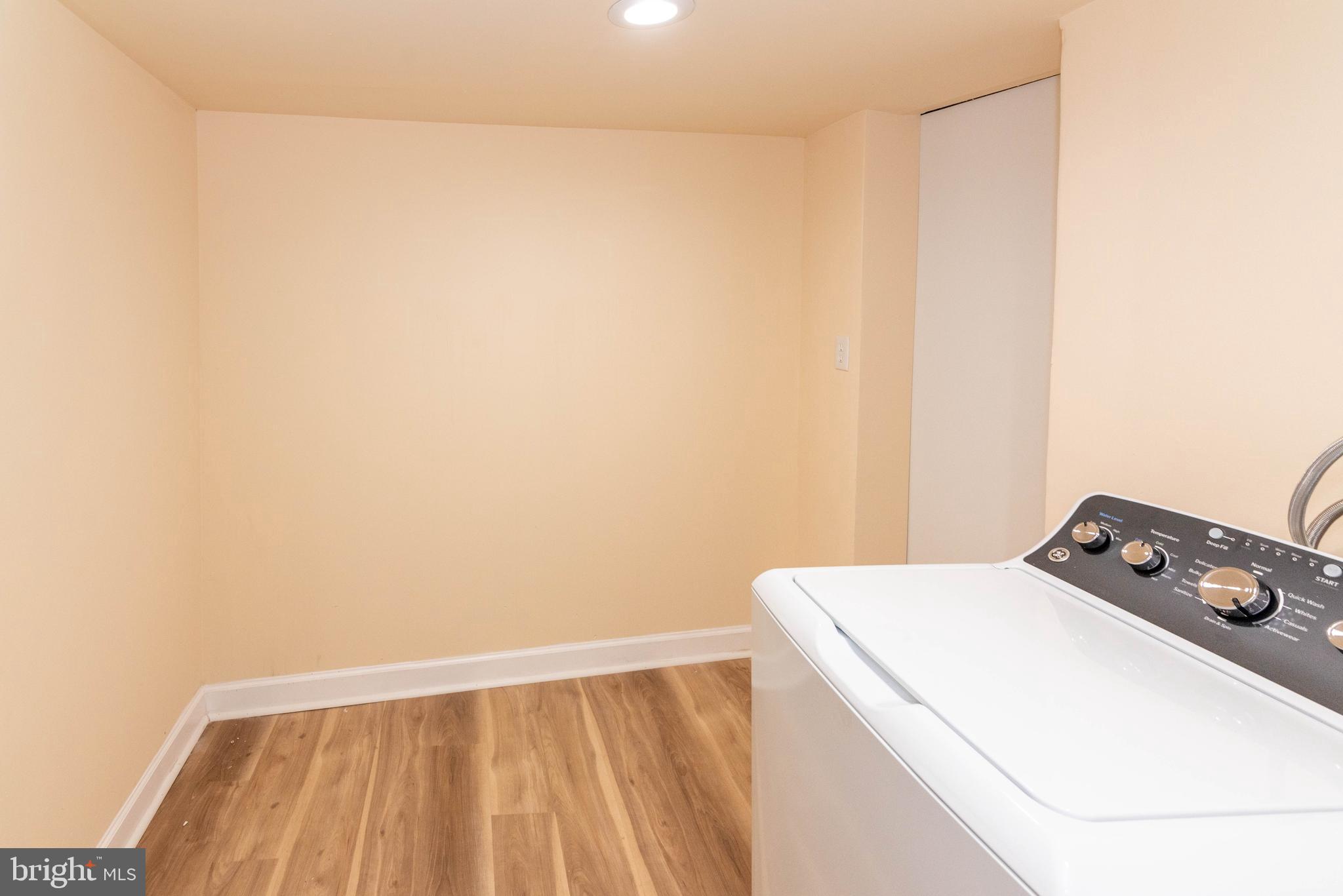 2000 Hollins Ferry Road Baltimore, MD 21230 - Photo 19 of 43 a utility room with a sink