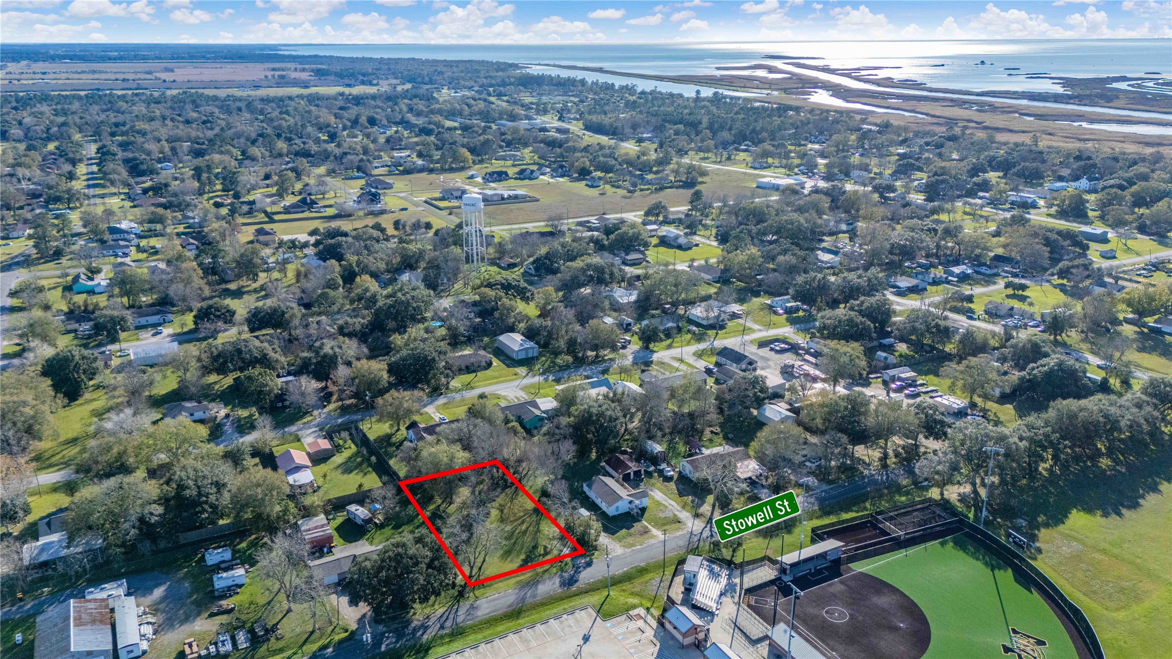 800 Stowell Street Anahuac, TX 77514 - Photo 3 of 8 a view of a city