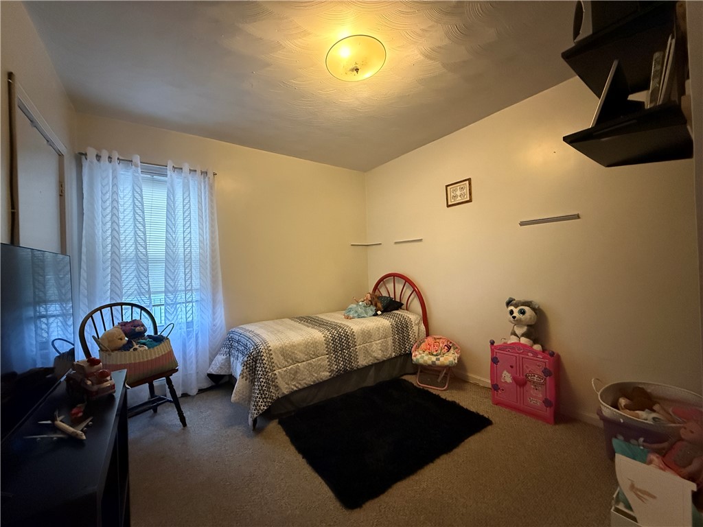 63 Chandler Avenue Pawtucket, RI 02860 - Photo 7 of 21