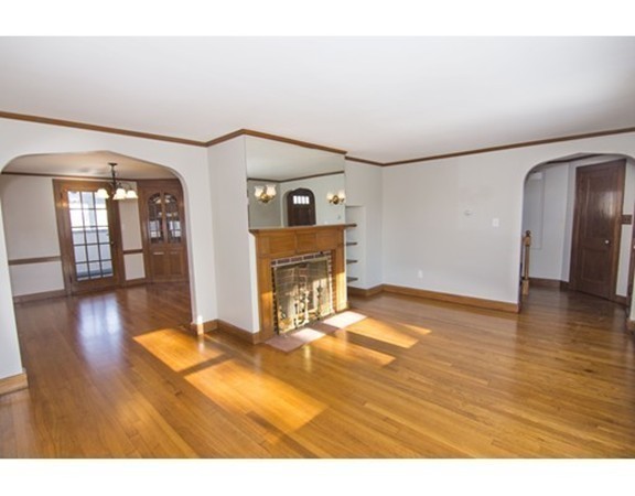 166 Laurel Street Melrose, MA 02176 - Photo 2 of 13