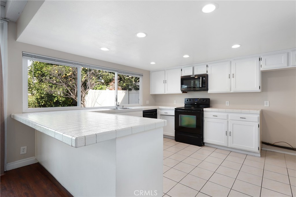 23421 Devonshire Drive Lake Forest, CA 92630 - Photo 15 of 38