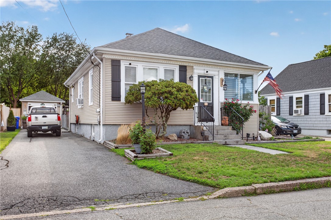 54 Clarner Street Pawtucket, RI 02861 - Photo 4 of 50 Gallery Image 4