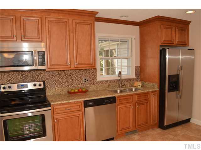5908 Rondan Circle Raleigh, NC 27612 - Photo 7 of 25