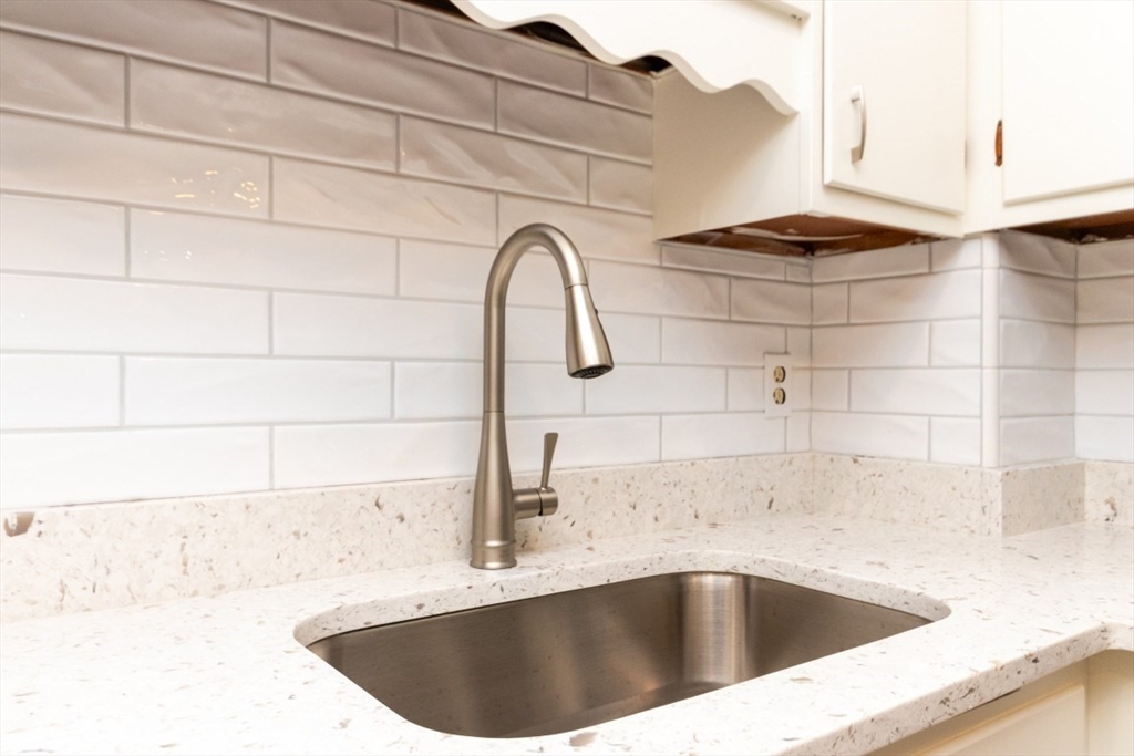 45 Oval Road, Unit 24 Quincy, MA 02170 - Photo 4 of 21 Gallery Image 4