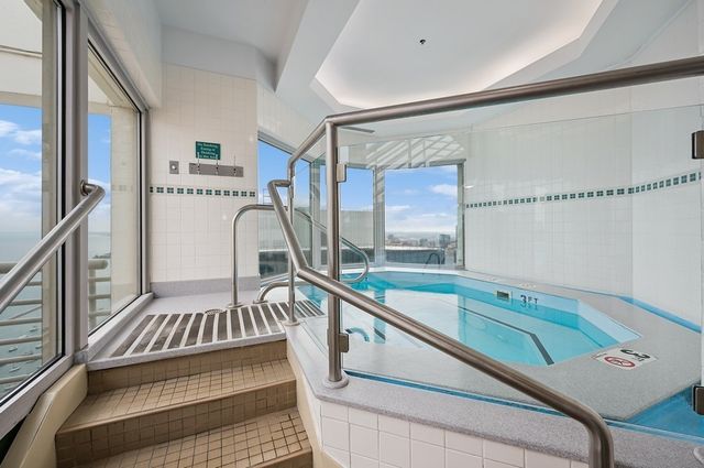 $400,000 | 195 North Harbor Drive, Unit 1009, Chicago, IL 60601