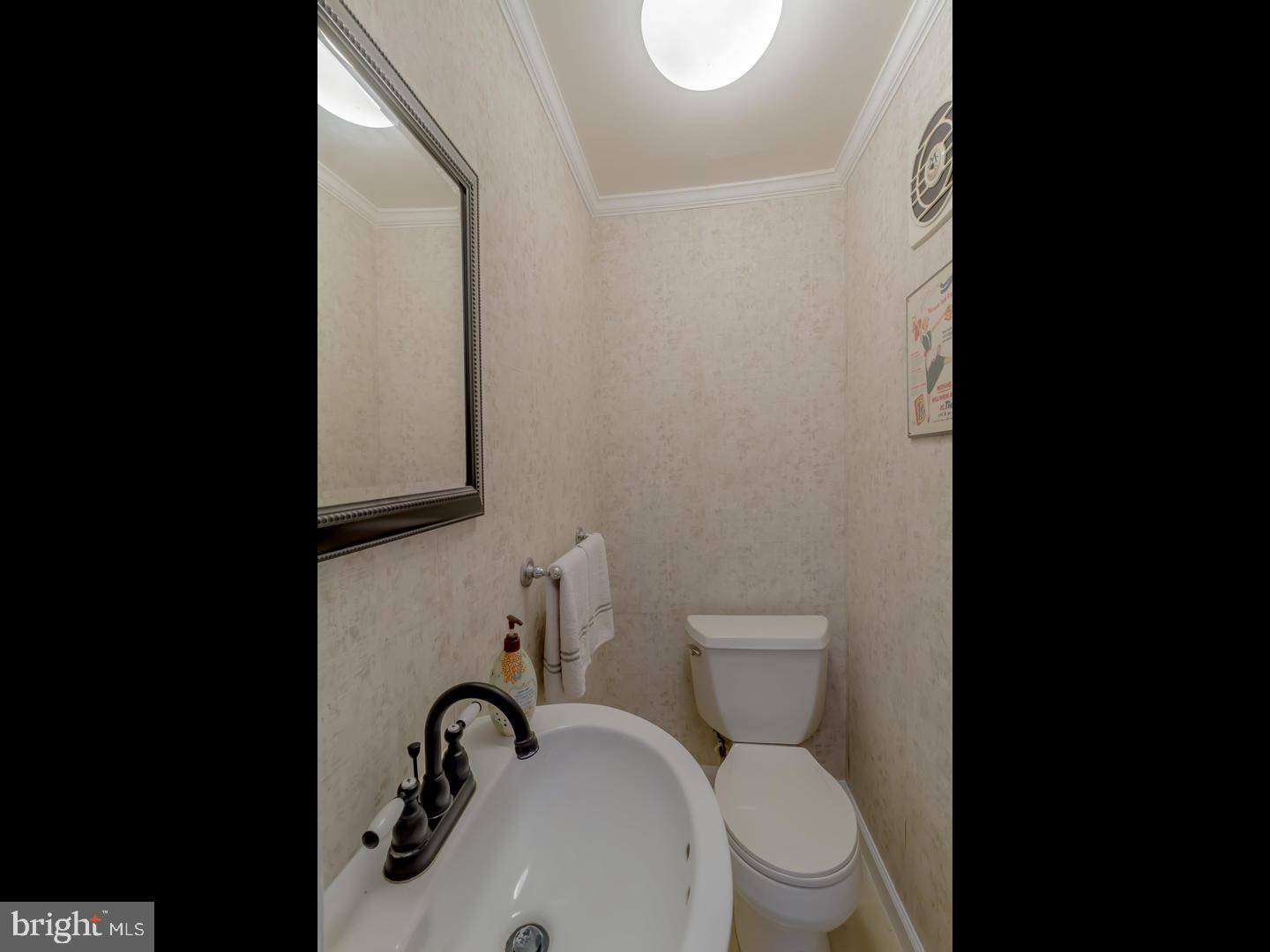 2003 Harwyn Road Wilmington, DE 19810 - Photo 26 of 27 Powder Room