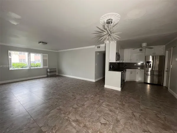 $2,150 | 136 Northeast 19th Court, Unit 105F, Wilton Manors, FL 33305