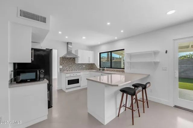 $549,900 | 1739 West Banff Ln., Phoenix, AZ 85023