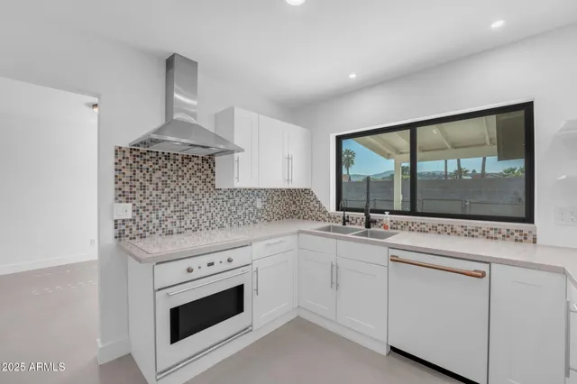 $549,900 | 1739 West Banff Ln., Phoenix, AZ 85023