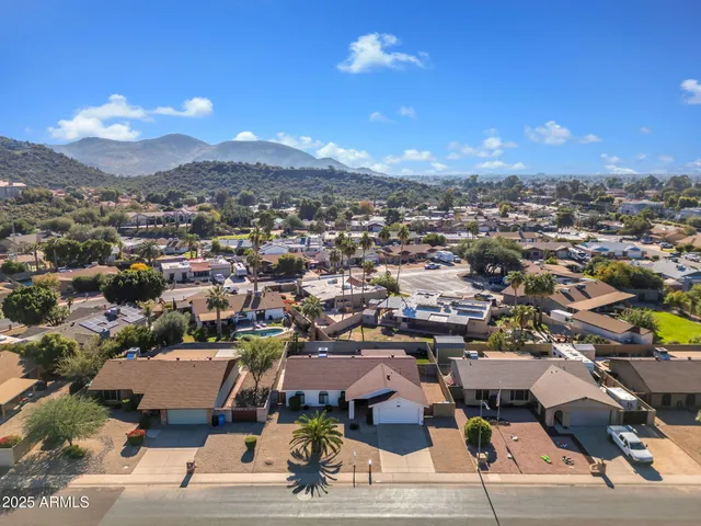 $549,900 | 1739 West Banff Ln., Phoenix, AZ 85023