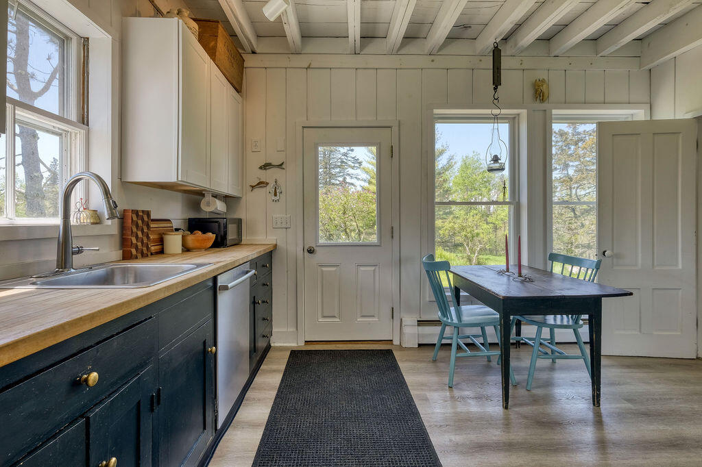336 Sunset Cross Road Deer Isle, ME 04627 - Photo 16 of 50 336SunsetCrossroad-14