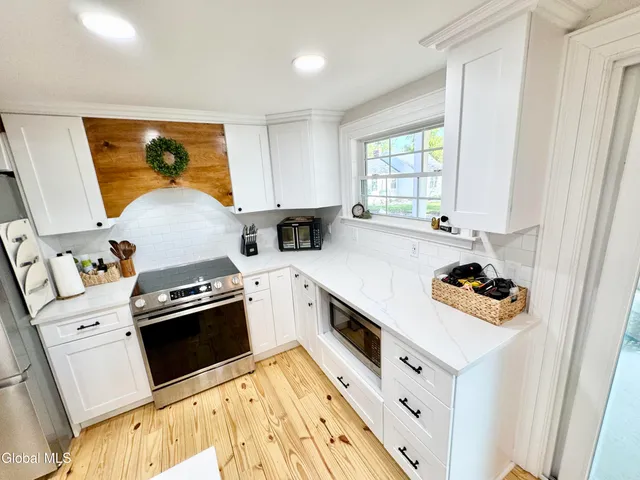 $3,500 | 675 Mac Elroy Road, Clifton Park, NY 12019