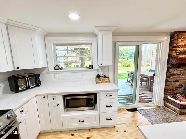 $3,500 | 675 Mac Elroy Road, Clifton Park, NY 12019