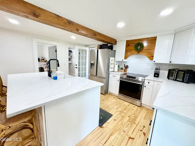 $3,500 | 675 Mac Elroy Road, Clifton Park, NY 12019