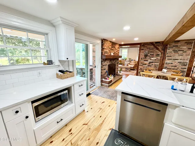 $3,500 | 675 Mac Elroy Road, Clifton Park, NY 12019