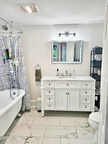 $3,500 | 675 Mac Elroy Road, Clifton Park, NY 12019