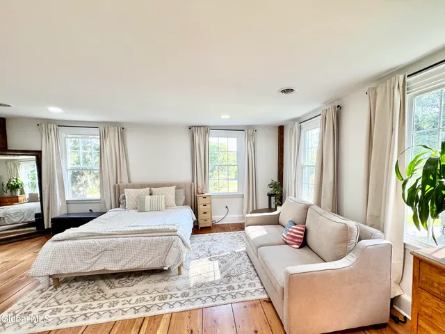 $3,500 | 675 Mac Elroy Road, Clifton Park, NY 12019