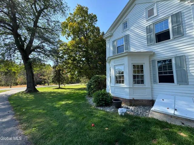 $3,500 | 675 Mac Elroy Road, Clifton Park, NY 12019