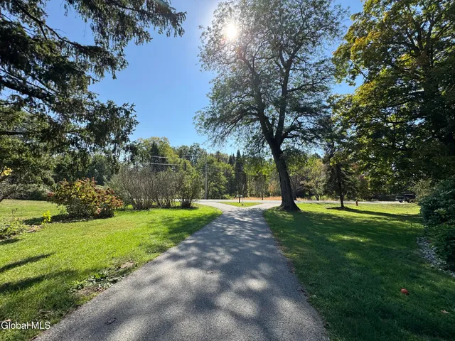 $3,500 | 675 Mac Elroy Road, Clifton Park, NY 12019