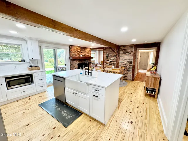 $3,500 | 675 Mac Elroy Road, Clifton Park, NY 12019