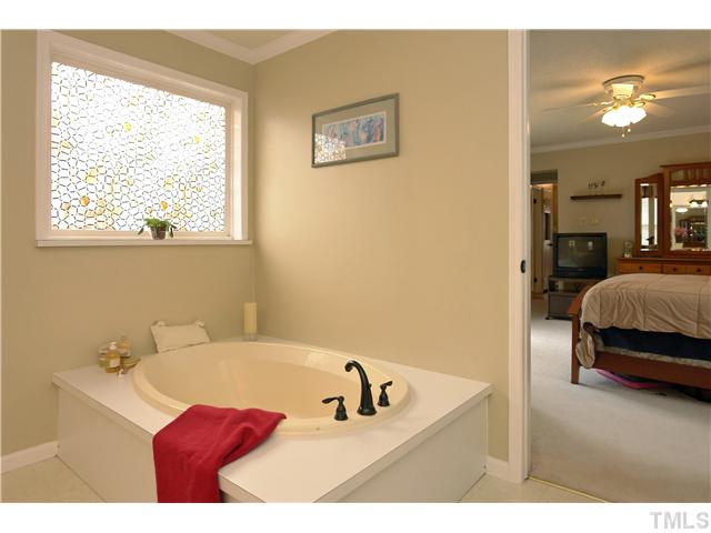 1208 Shackleton Road Apex, NC 27502 - Photo 19 of 25 Gallery Image 19