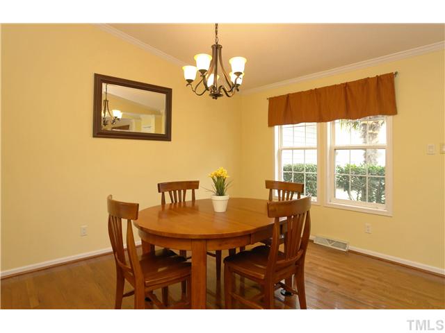 1208 Shackleton Road Apex, NC 27502 - Photo 6 of 25 Gallery Image 6