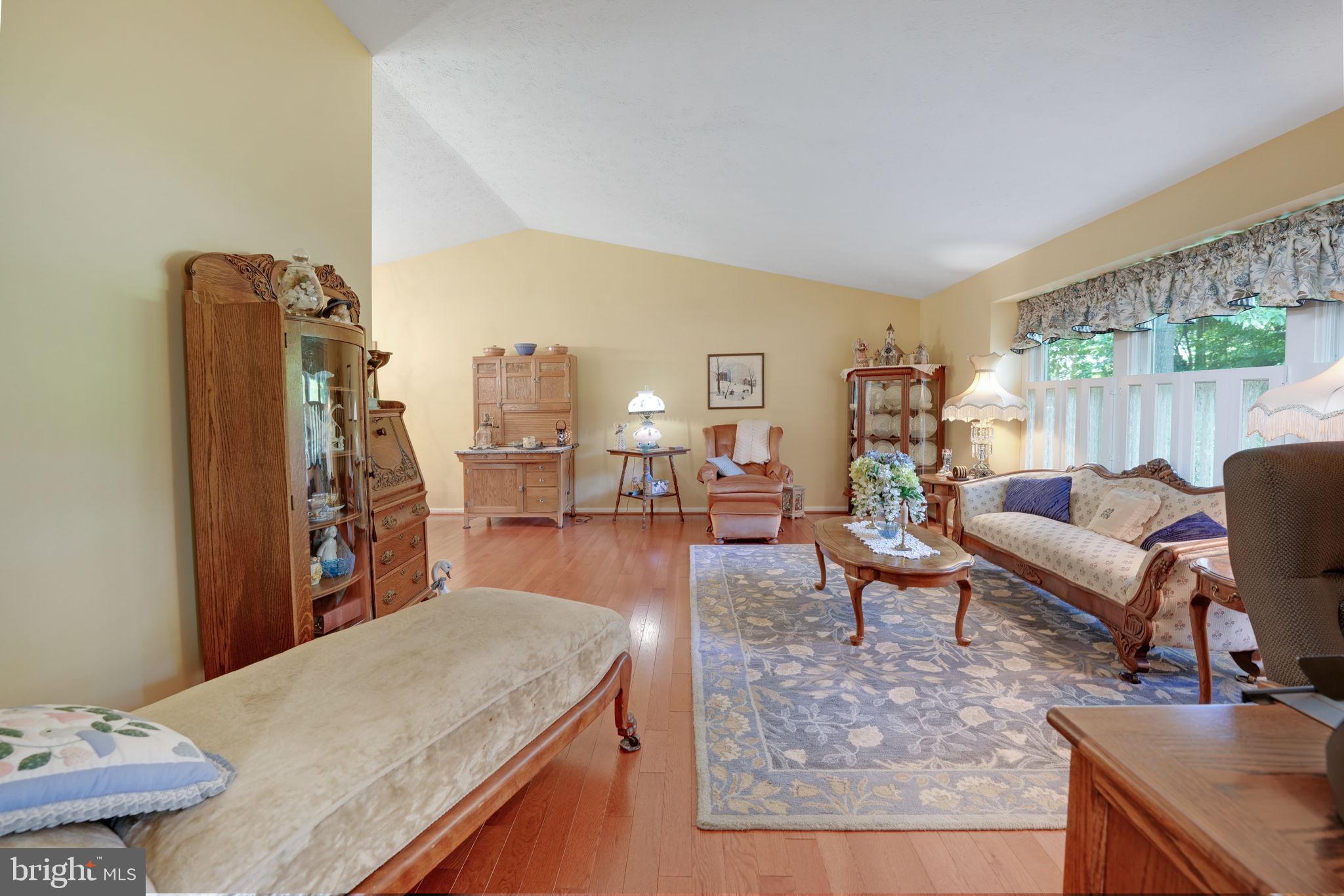 7590 Vogels Way Springfield, VA 22153 - Photo 8 of 60