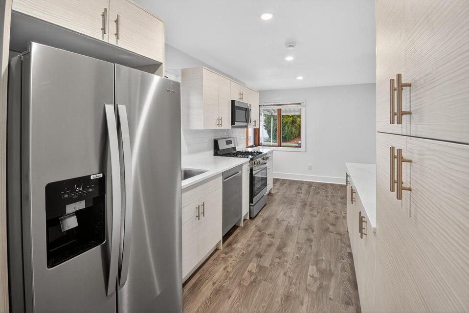 1214 Illinois Street Racine, WI 53405 - Photo 12 of 21 20251028174048944092000000-o