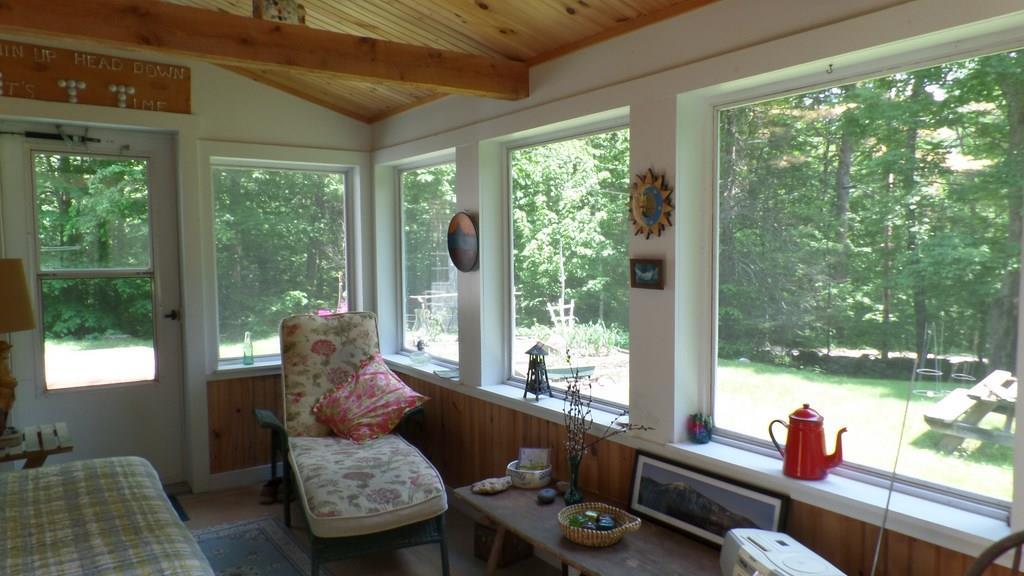 10 Knowles Road Manchester, ME 04351 - Photo 19 of 33 Enclosed rear porch