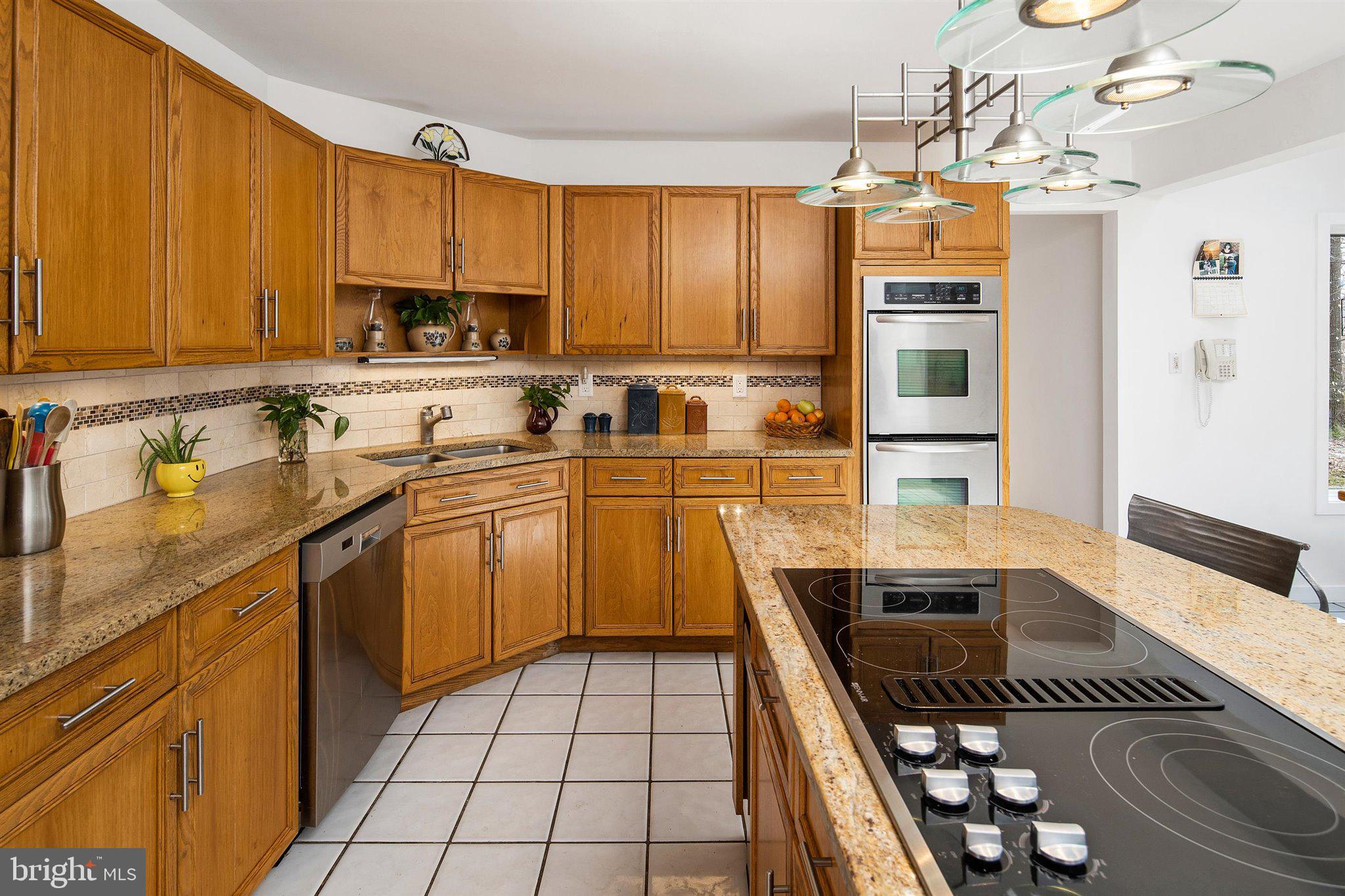 100 Woosamonsa Road Pennington, NJ 08534 - Photo 11 of 38