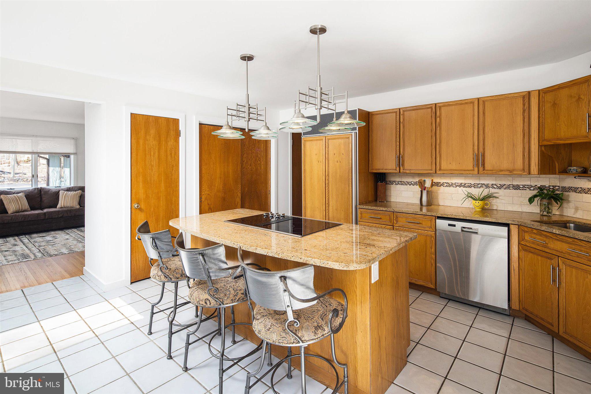 100 Woosamonsa Road Pennington, NJ 08534 - Photo 15 of 38