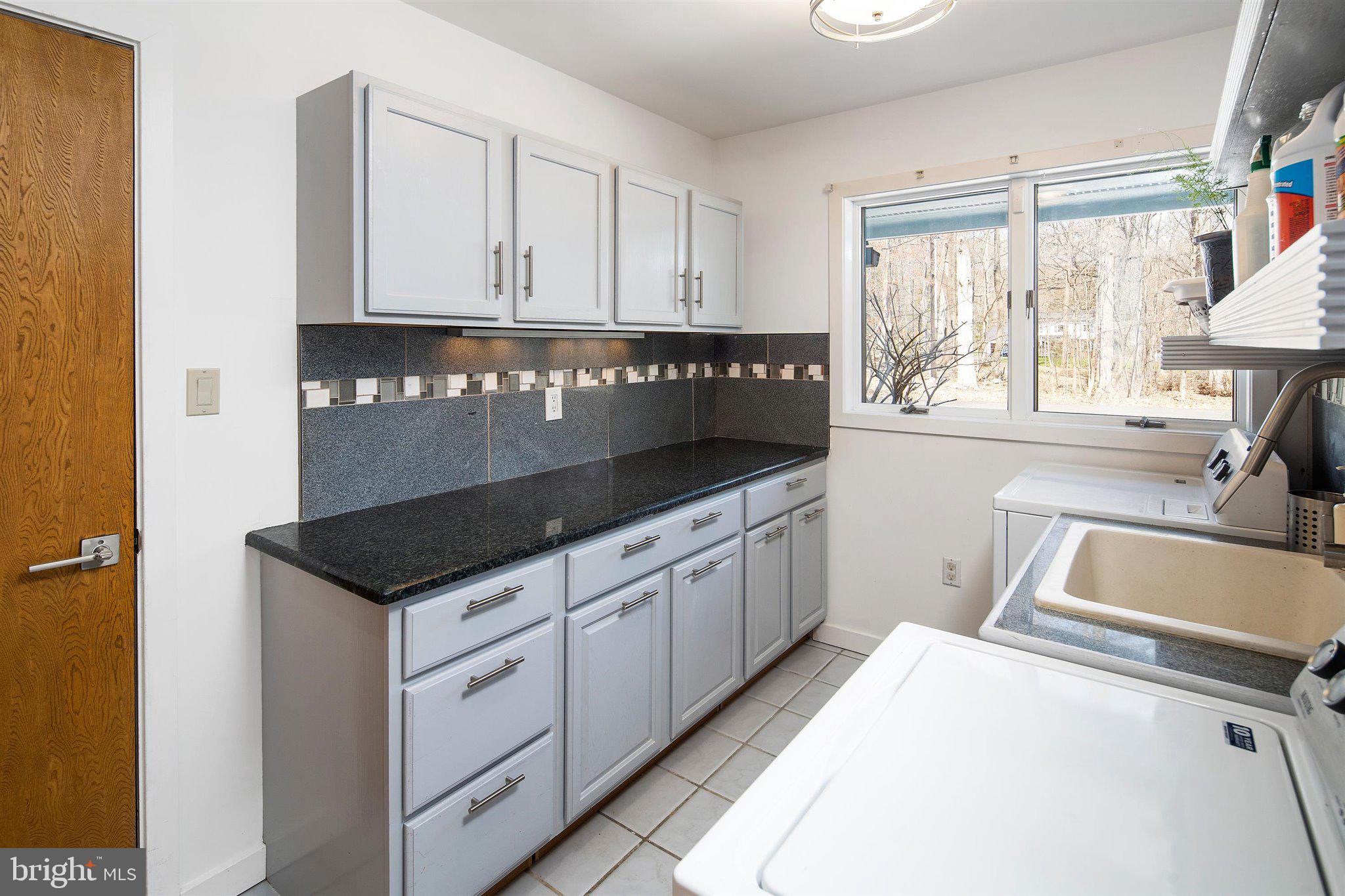100 Woosamonsa Road Pennington, NJ 08534 - Photo 16 of 38
