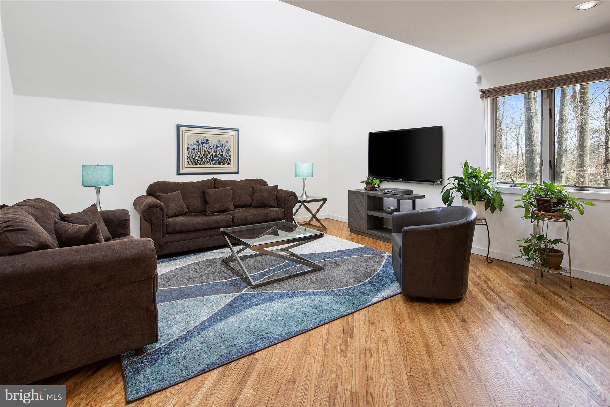100 Woosamonsa Road Pennington, NJ 08534 - Photo 5 of 38