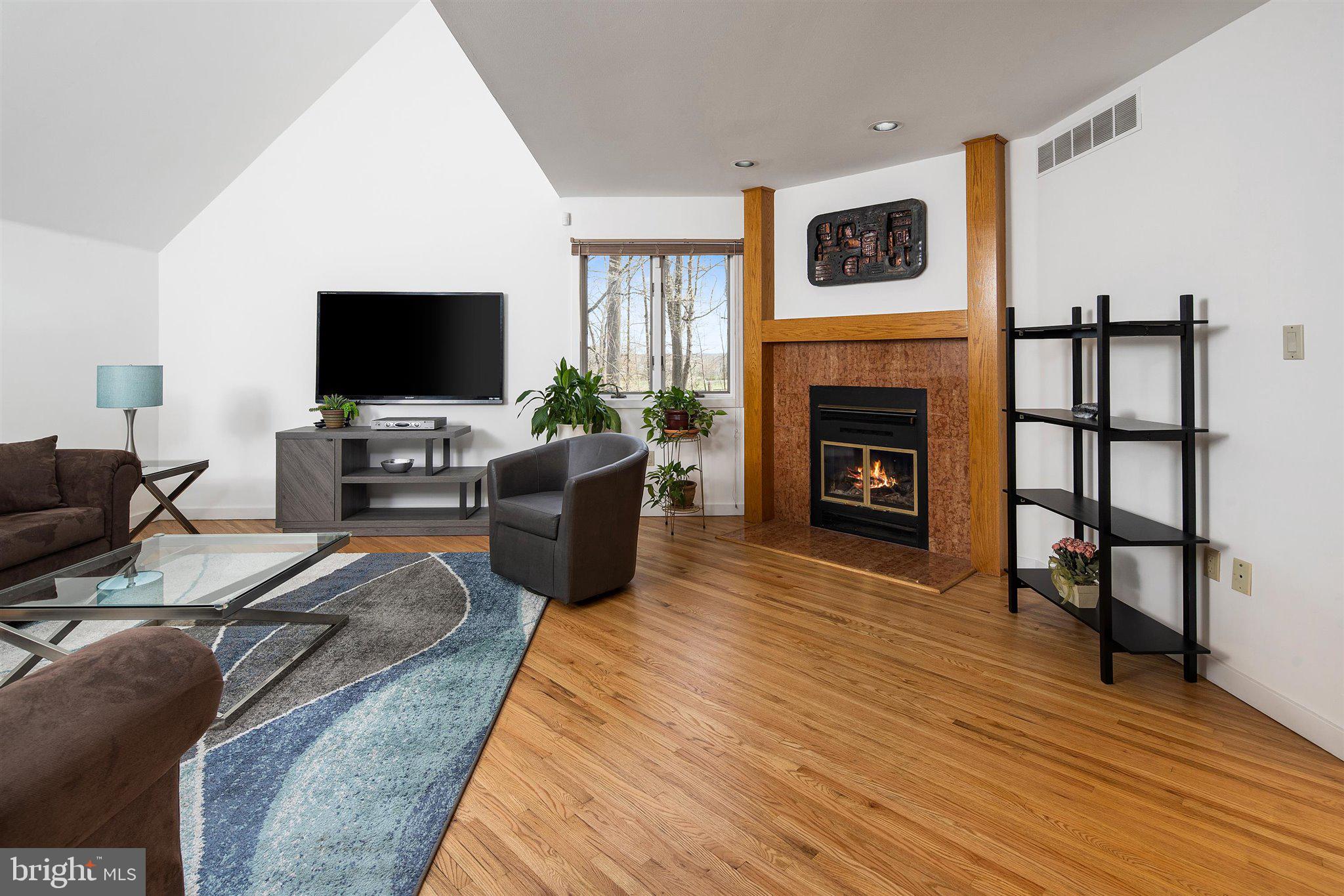 100 Woosamonsa Road Pennington, NJ 08534 - Photo 6 of 38